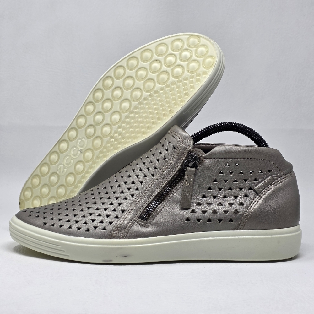 ECCO Soft 7 Shoes Womens Size 10 Gray Metallic Leather Bootie Laser Cut Sneakers